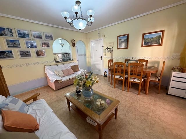 2 soveværelse Lejlighed til salg i Guardamar del Segura med garage - € 230.000 (Ref: 9949207)