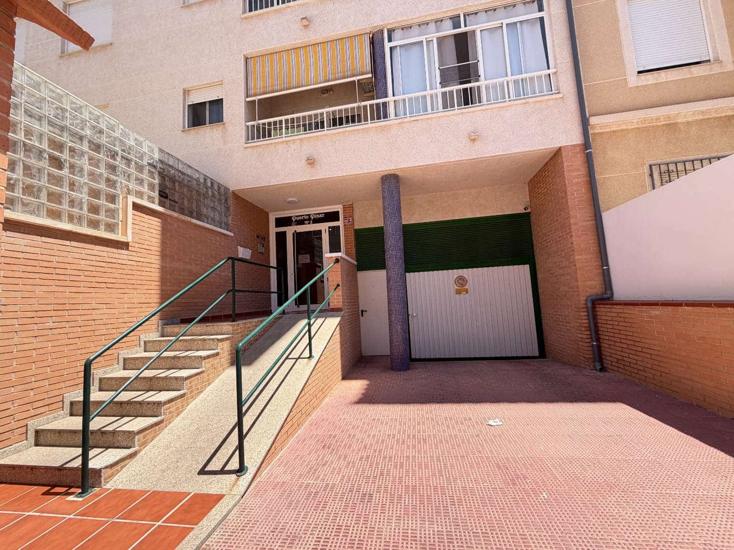 2 sovrum Lägenhet till salu i Guardamar del Segura med garage - 230 000 € (Ref: 9949207)