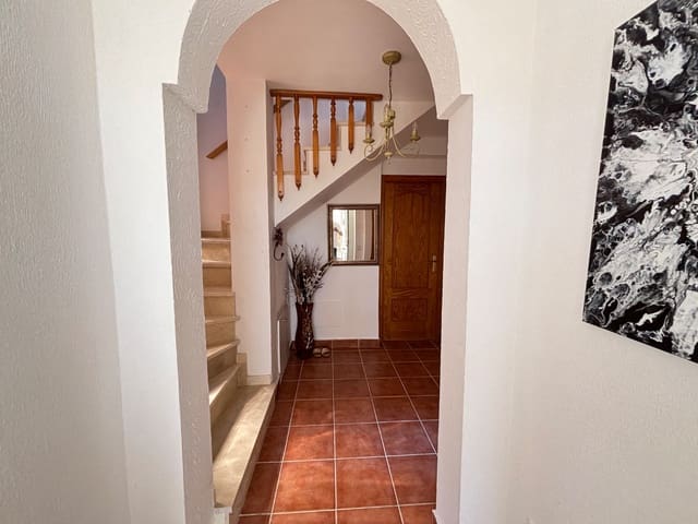 Piso de 3 habitaciones en Orihuela en venta - 239.000 € (Ref: 9949208)