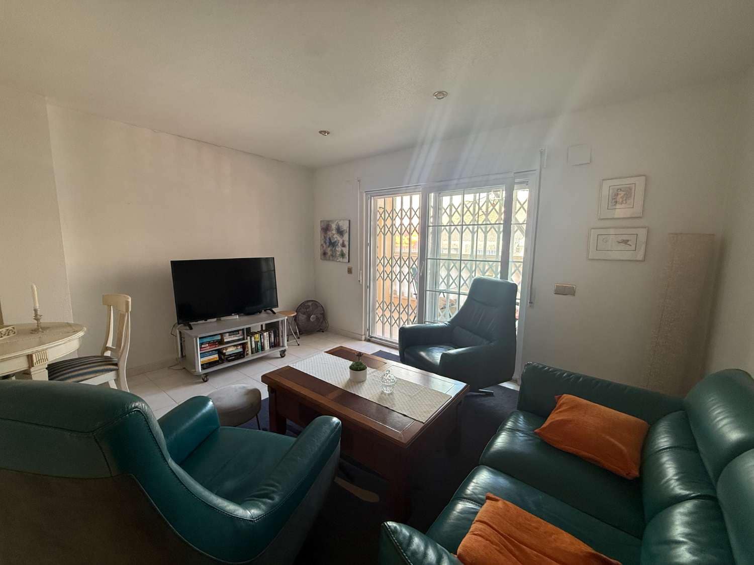 Piso de 2 habitaciones en Torrevieja en venta - 145.000 € (Ref: 9949209)