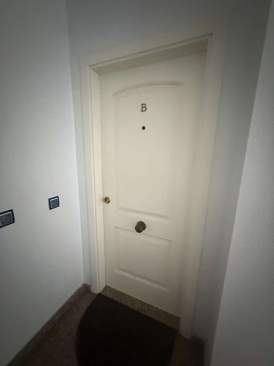 Piso de 2 habitaciones en Torrevieja en venta - 145.000 € (Ref: 9949209)