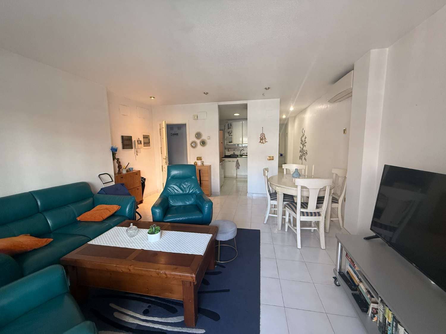 Piso de 2 habitaciones en Torrevieja en venta - 145.000 € (Ref: 9949209)
