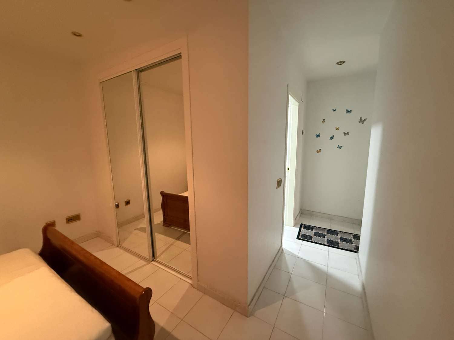 Piso de 2 habitaciones en Torrevieja en venta - 145.000 € (Ref: 9949209)