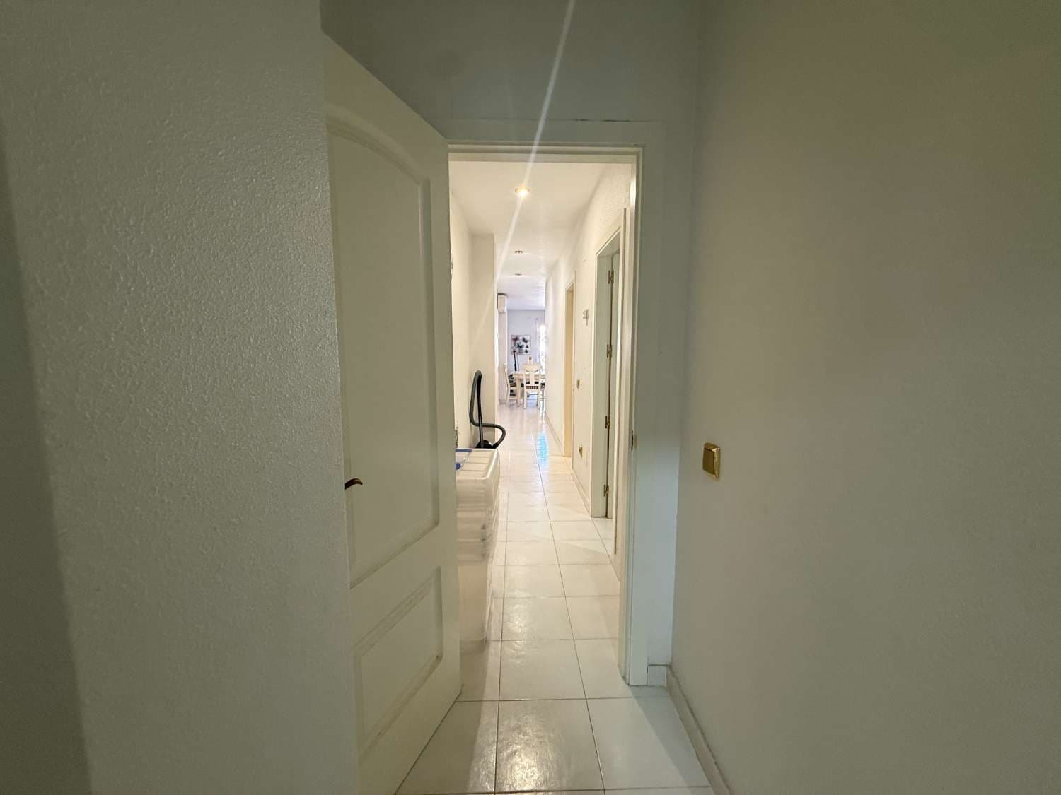 Piso de 2 habitaciones en Torrevieja en venta - 145.000 € (Ref: 9949209)