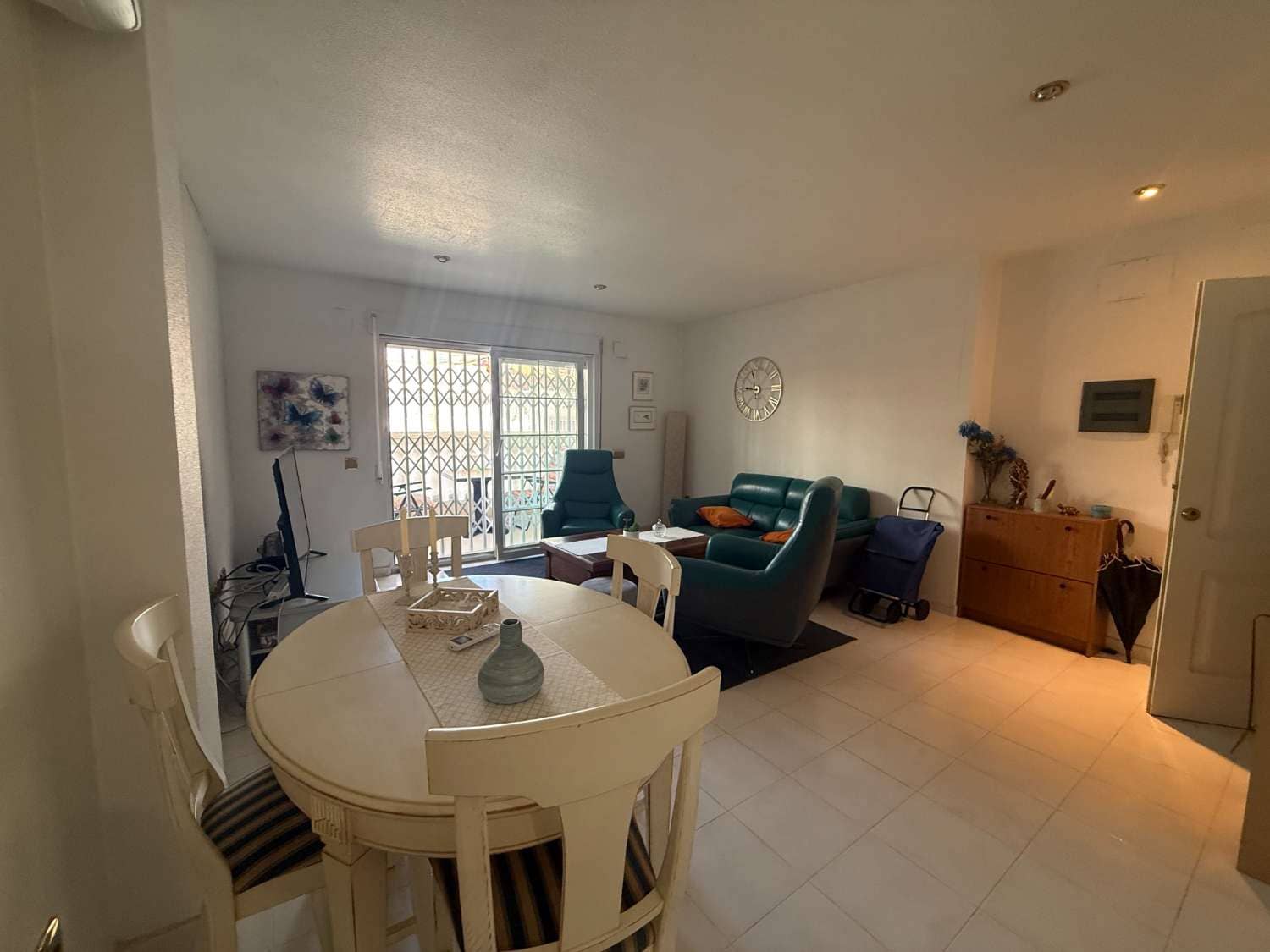 Piso de 2 habitaciones en Torrevieja en venta - 145.000 € (Ref: 9949209)