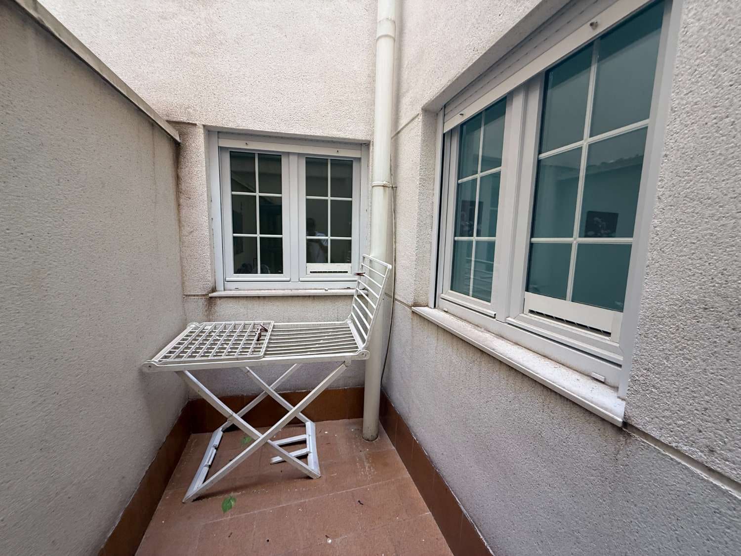 Piso de 2 habitaciones en Torrevieja en venta - 145.000 € (Ref: 9949209)