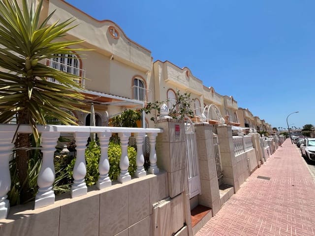 2 Zimmer Reihenhaus zu verkaufen in Orihuela mit Pool - 179.900 € (Ref: 9951059)