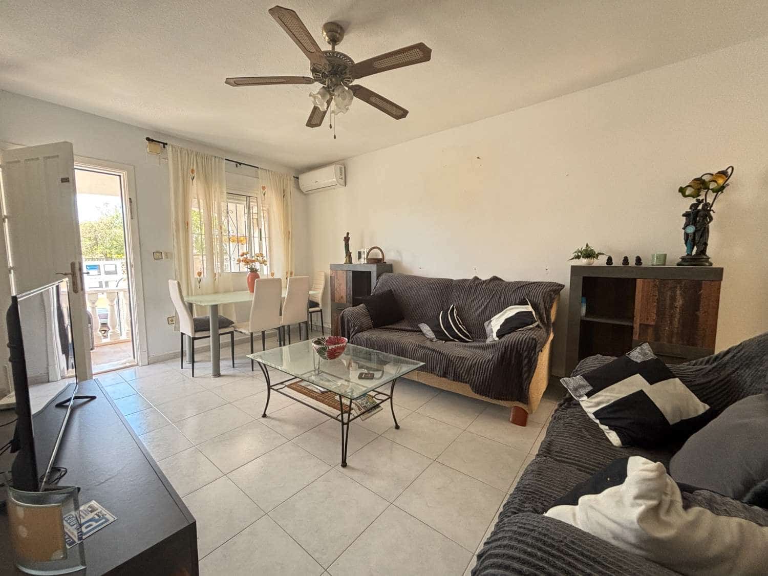 3 sovrum Strandlägenhet till salu i Orihuela med pool - 165 000 € (Ref: 9953753)