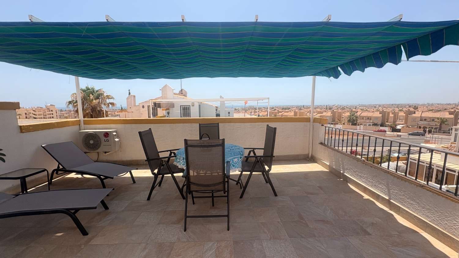 3 bedroom Flat for sale in Orihuela with pool - € 239,000 (Ref: 9956810)