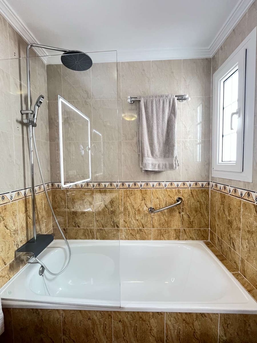 2 chambre Appartement à vendre à Orihuela avec piscine garage - 199 000 € (Ref: 9959215)