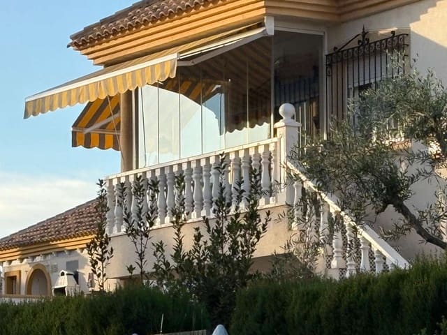 2 soveværelse Lejlighed til salg i Orihuela med swimmingpool garage - € 195.000 (Ref: 9959215)