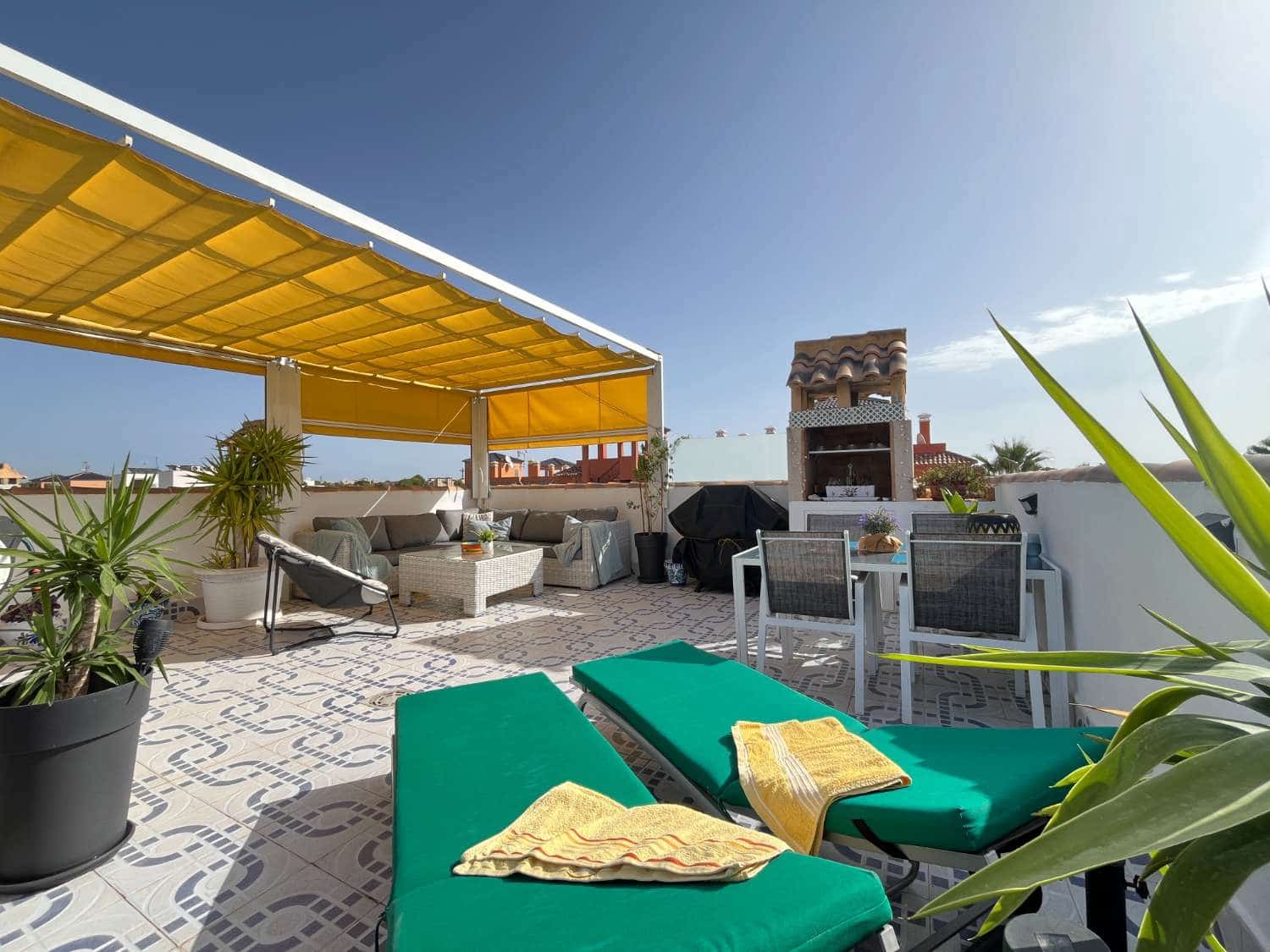2 slaapkamer Appartement te koop in Orihuela met zwembad garage - € 195.000 (Ref: 9959215)