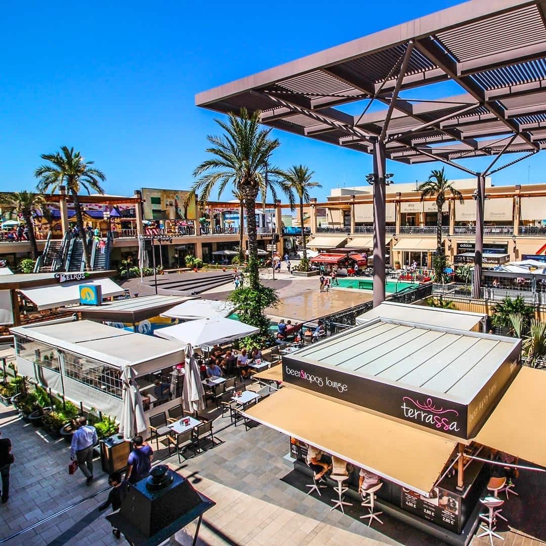2 soveværelse Strandlejlighed til salg i Playa Flamenca med swimmingpool - € 165.000 (Ref: 9969235)
