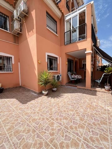2 soveværelse Strandlejlighed til salg i Playa Flamenca, Orihuela med swimmingpool - € 165.000 (Ref: 9969235)
