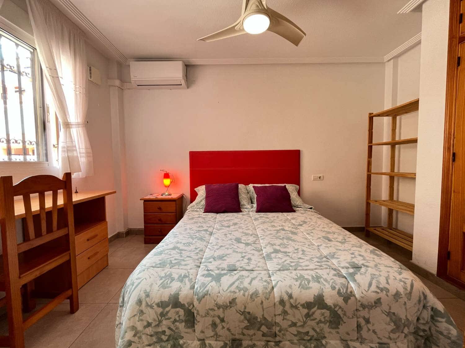 2 soveværelse Strandlejlighed til salg i Playa Flamenca med swimmingpool - € 165.000 (Ref: 9969235)