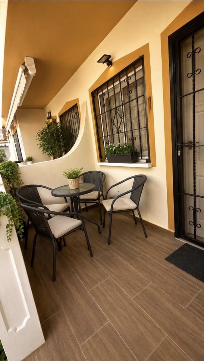 Pareado de 2 habitaciones en Orihuela en venta con piscina - 169.000 € (Ref: 9974695)