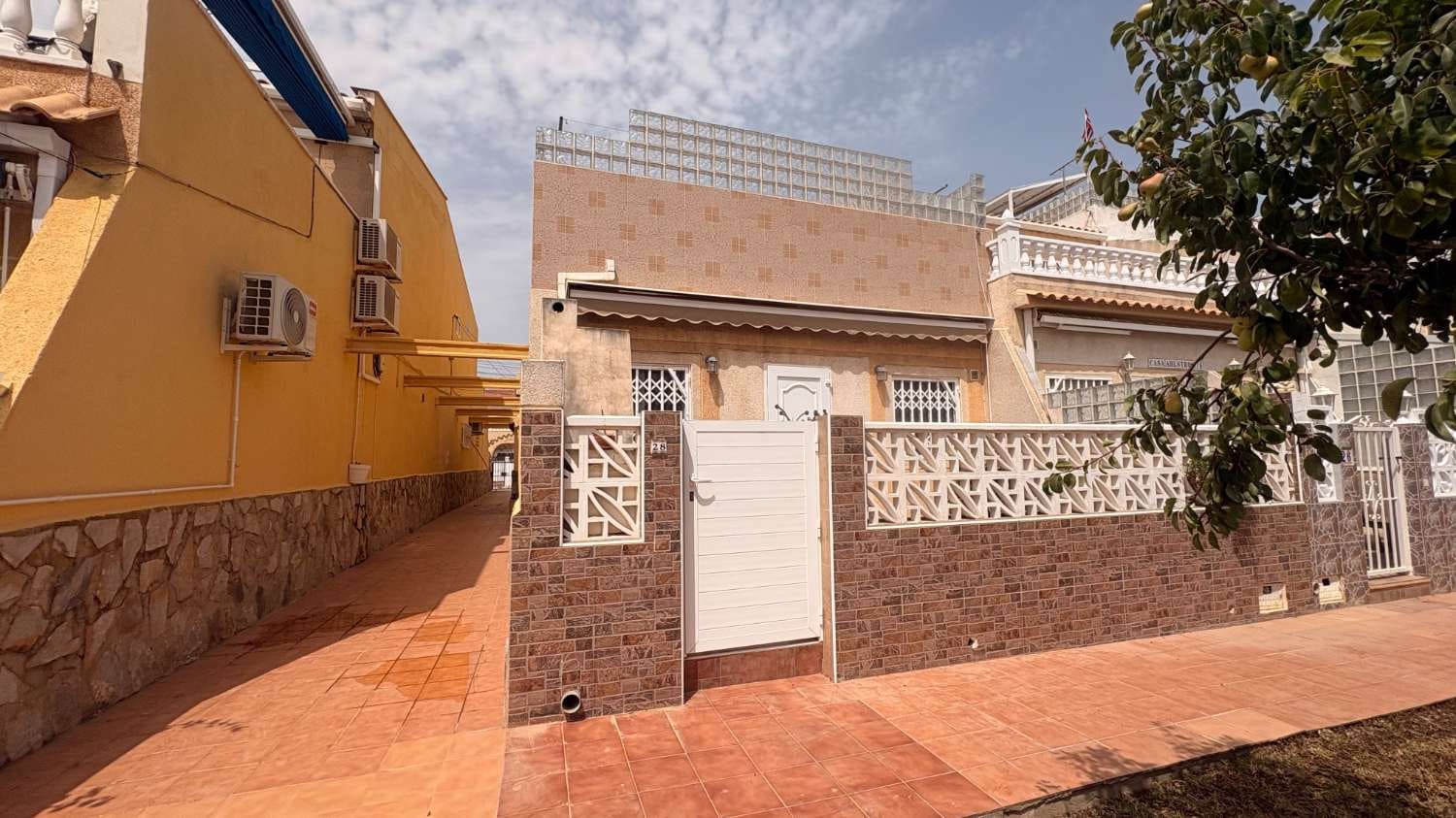 2 slaapkamer Bungalow te koop in Orihuela - € 165.000 (Ref: 9976813)