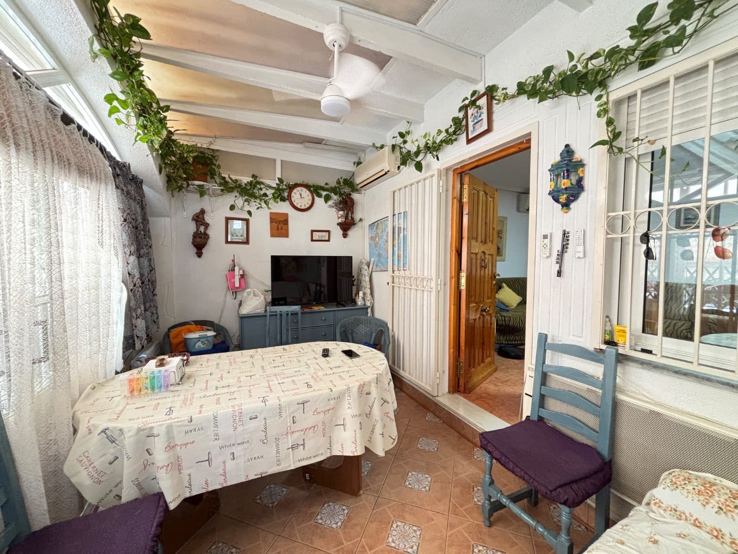 Bungalow de 2 habitaciones en Orihuela en venta con piscina - 214.000 € (Ref: 9984422)