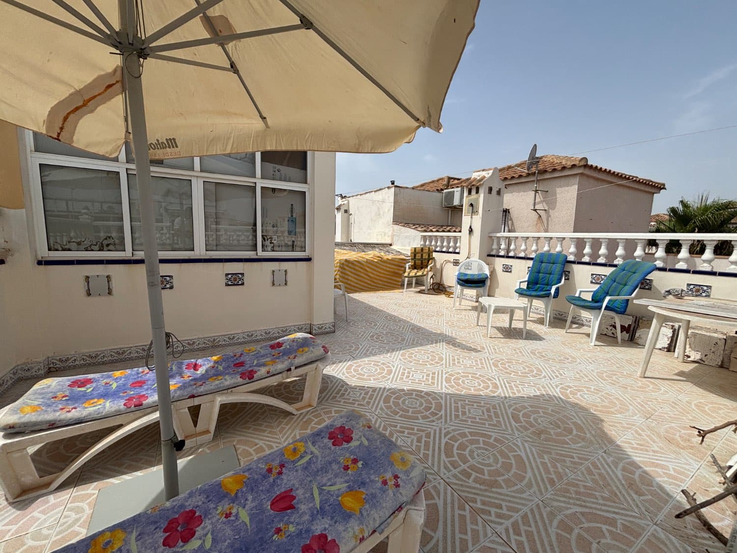 Bungalow de 2 habitaciones en Orihuela en venta con piscina - 214.000 € (Ref: 9984422)