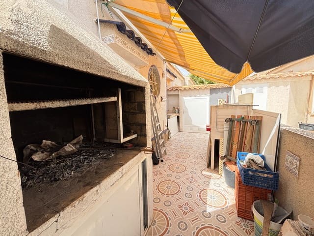 2 soveværelse Bungalow til salg i Orihuela med swimmingpool - € 214.000 (Ref: 9984422)