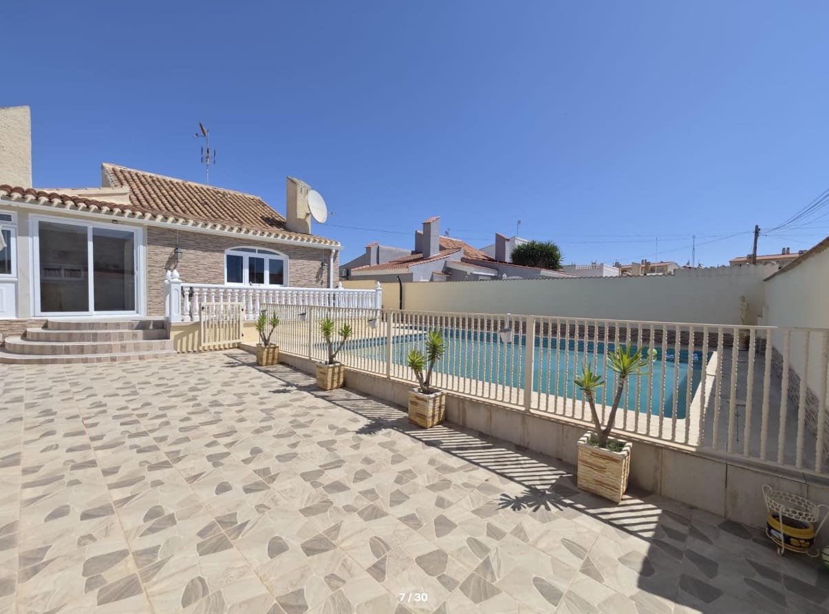 2 bedroom Villa for sale in Orihuela with pool garage - € 385,000 (Ref: 9990224)