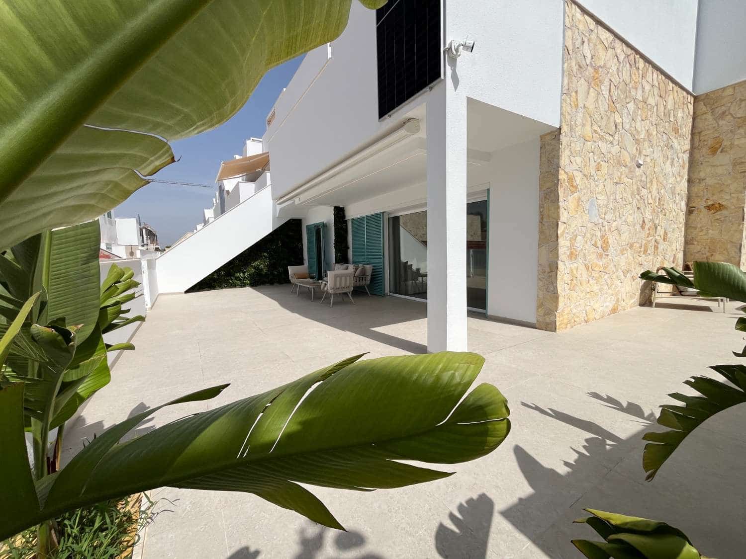 Apartamento en Pilar de la Horadada en venta con piscina - 375.000 € (Ref: 9993848)