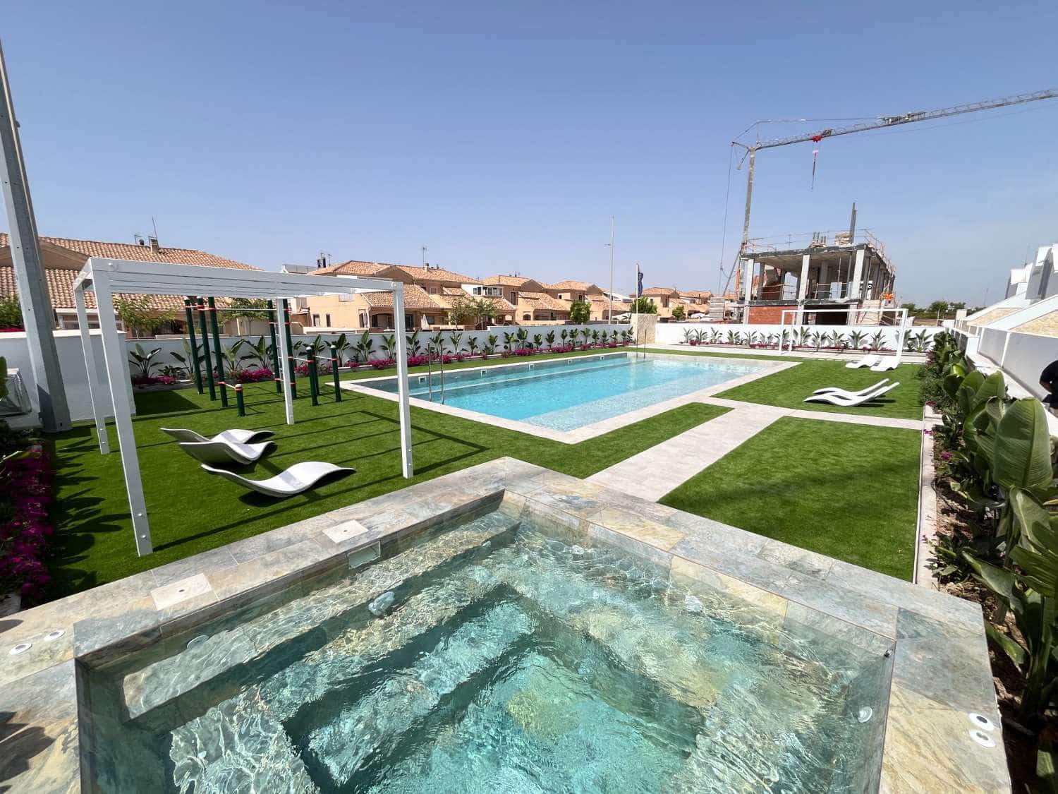Apartamento en Pilar de la Horadada en venta con piscina - 375.000 € (Ref: 9993848)