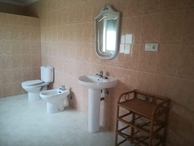 8 bedroom Villa for sale in Moralet with pool garage - € 735,000 (Ref: 7771998)