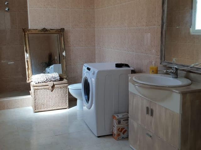 8 bedroom Villa for sale in Moralet with pool garage - € 735,000 (Ref: 7771998)