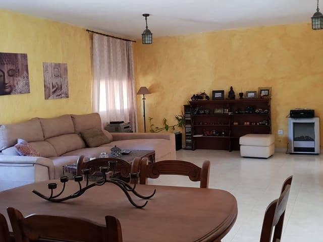 8 bedroom Villa for sale in Moralet with pool garage - € 735,000 (Ref: 7771998)