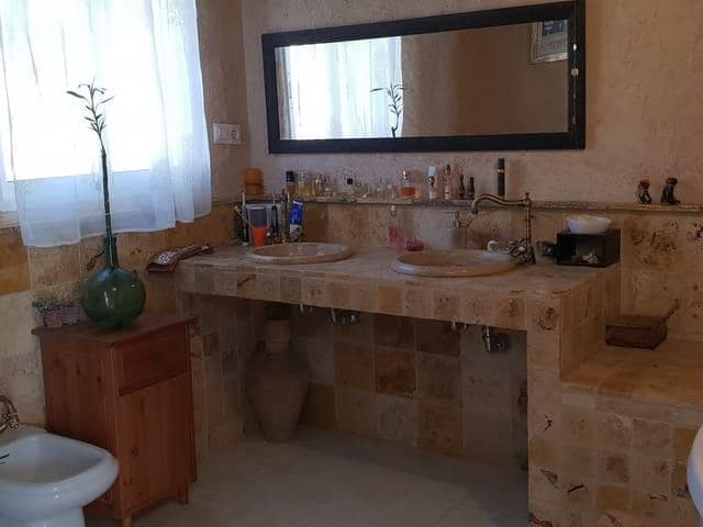 8 bedroom Villa for sale in Moralet with pool garage - € 735,000 (Ref: 7771998)