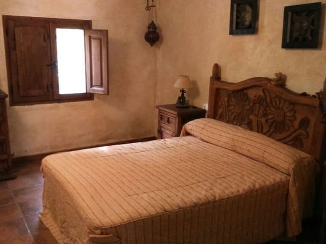 8 bedroom Villa for sale in Moralet with pool garage - € 735,000 (Ref: 7771998)