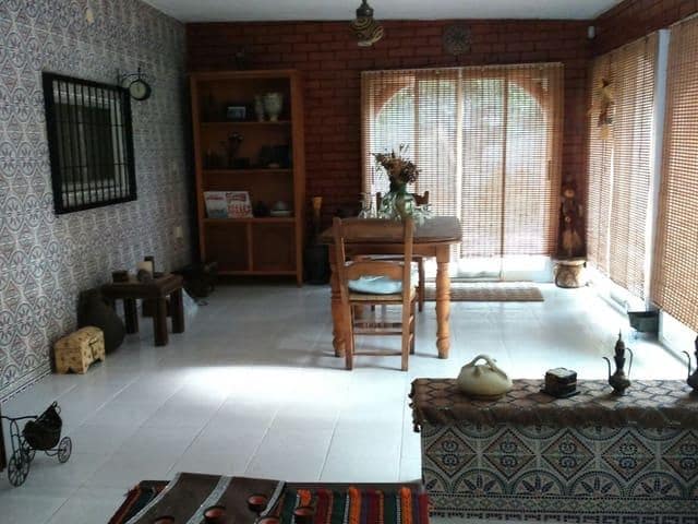 8 bedroom Villa for sale in Moralet with pool garage - € 735,000 (Ref: 7771998)