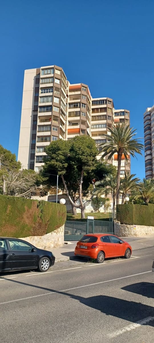 4 soveværelse Lejlighed til salg i Alicante by med swimmingpool garage - € 560.000 (Ref: 8776757)