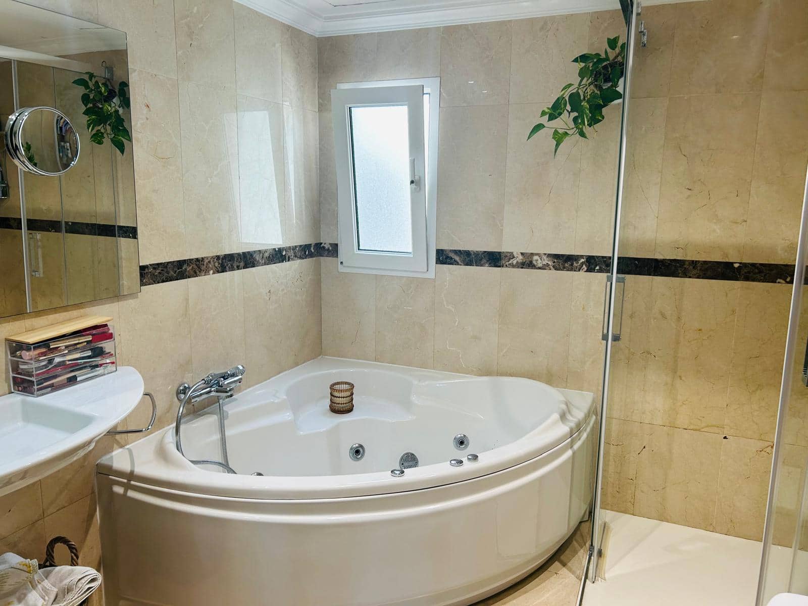 5 soveværelse Lejlighed til salg i Alicante by - € 635.000 (Ref: 8947134)