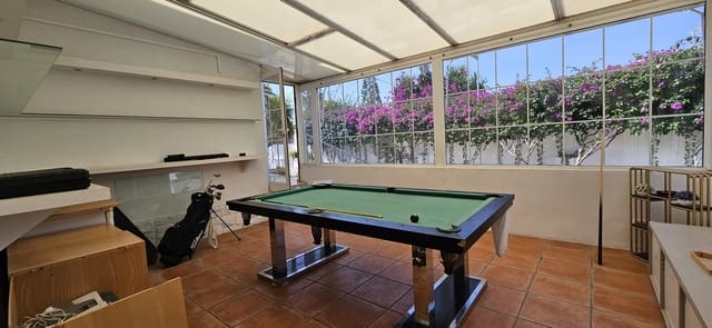 3 sypialnia Willa na sprzedaż w El Campello z basenem garażem - 750 000 € (Ref: 9064741)