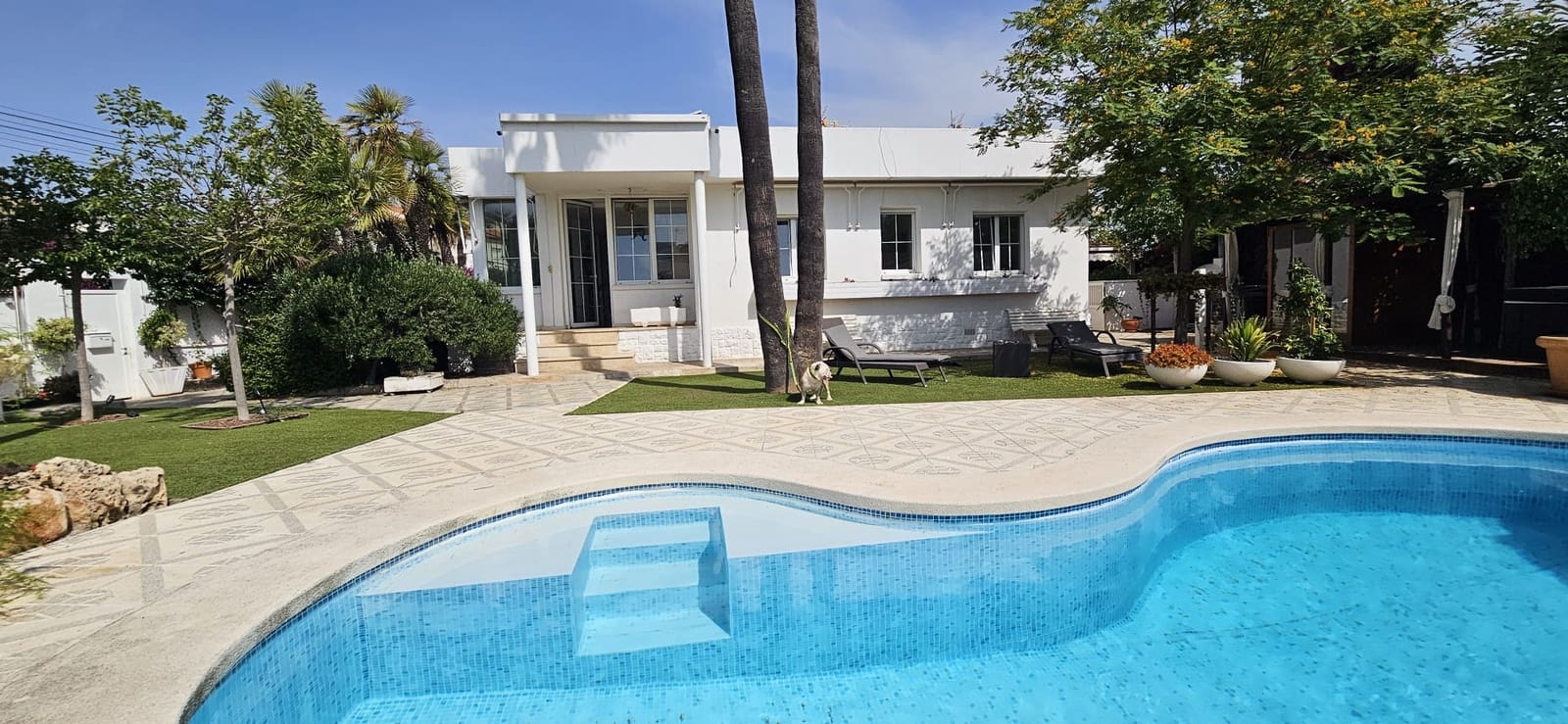 3 soveværelse Villa til salg i El Campello med swimmingpool garage - € 750.000 (Ref: 9064741)