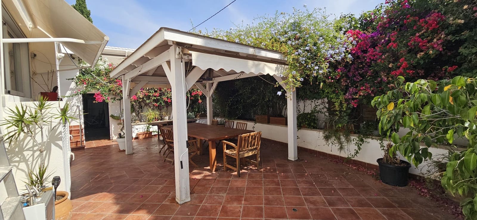 3 soveværelse Villa til salg i El Campello med swimmingpool garage - € 750.000 (Ref: 9064741)