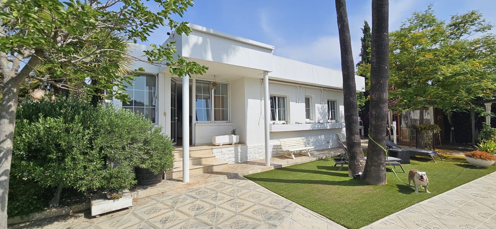 3 soveværelse Villa til salg i El Campello med swimmingpool garage - € 750.000 (Ref: 9064741)