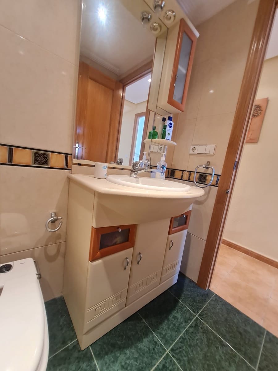 4 quarto Apartamento de Praia para venda em Santa Pola - 240 000 € (Ref: 9192619)