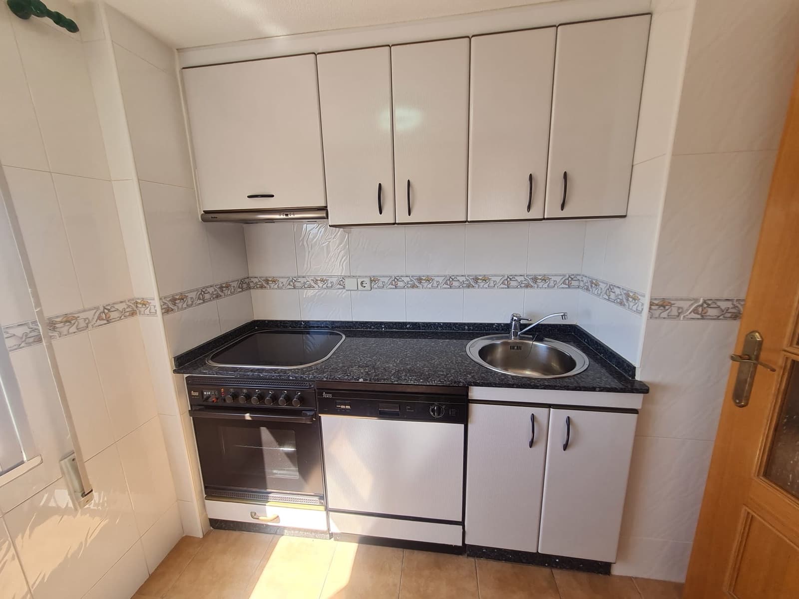 4 quarto Apartamento de Praia para venda em Santa Pola - 240 000 € (Ref: 9192619)