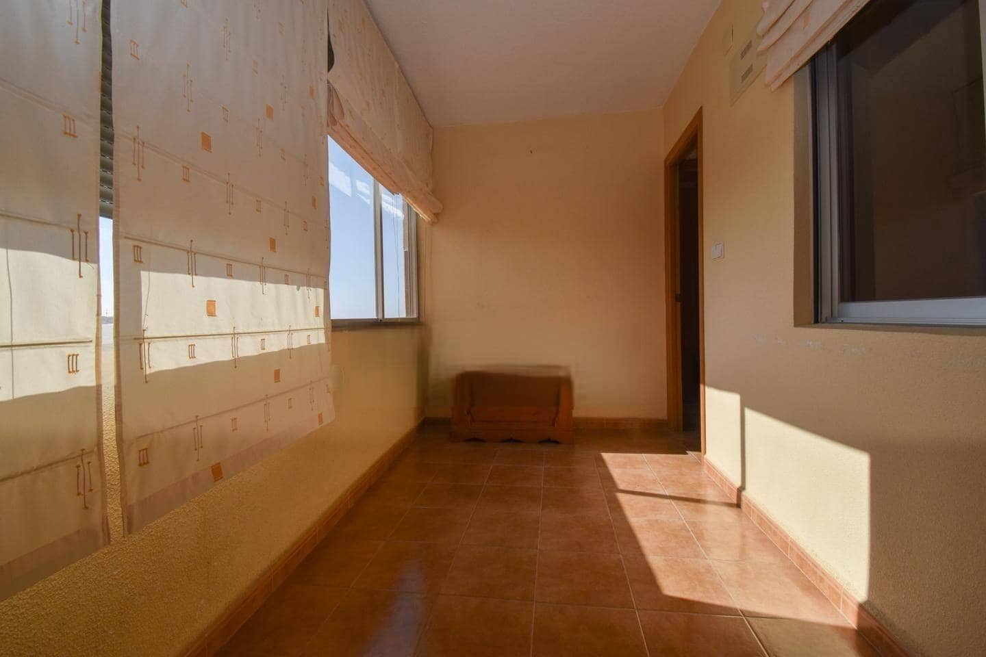 4 quarto Apartamento de Praia para venda em Santa Pola - 240 000 € (Ref: 9192619)