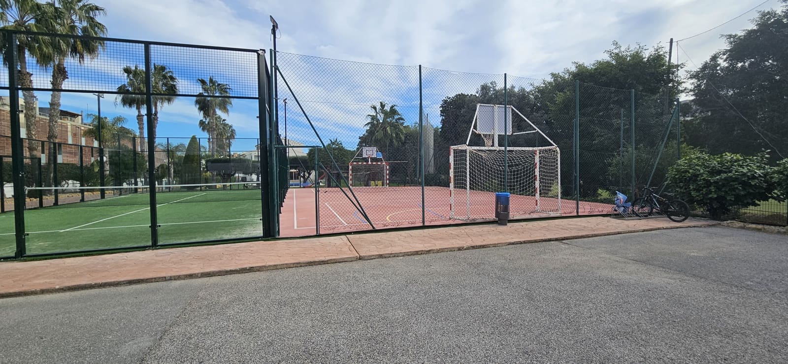 3 Zimmer Bungalow zu verkaufen in Alicante / Alacant Stadt mit Pool Garage - 610.000 € (Ref: 9558797)