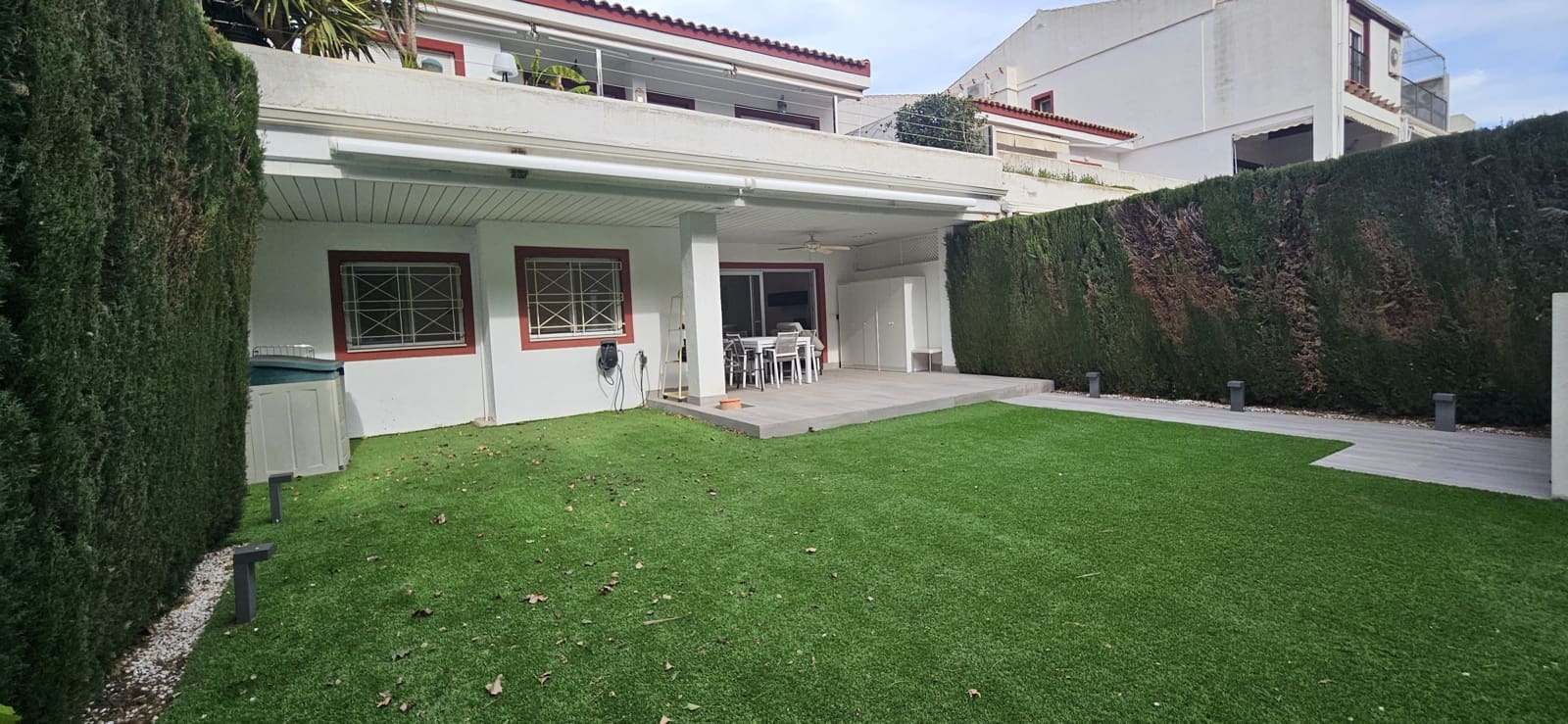 3 Zimmer Bungalow zu verkaufen in Alicante / Alacant Stadt mit Pool Garage - 610.000 € (Ref: 9558797)