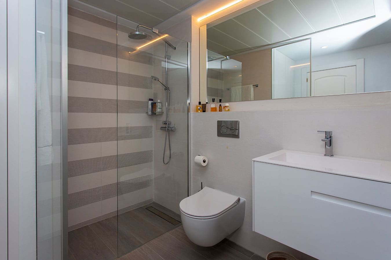 3 bedroom Bungalow for sale in Alicante / Alacant city with pool garage - € 599,000 (Ref: 9558797)