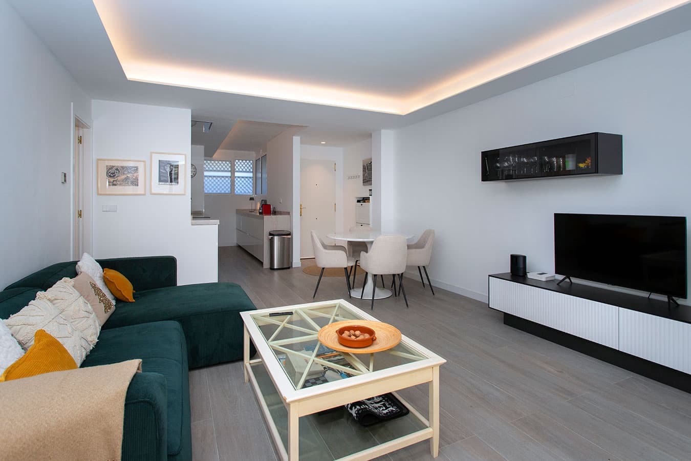 3 bedroom Bungalow for sale in Alicante / Alacant city with pool garage - € 599,000 (Ref: 9558797)