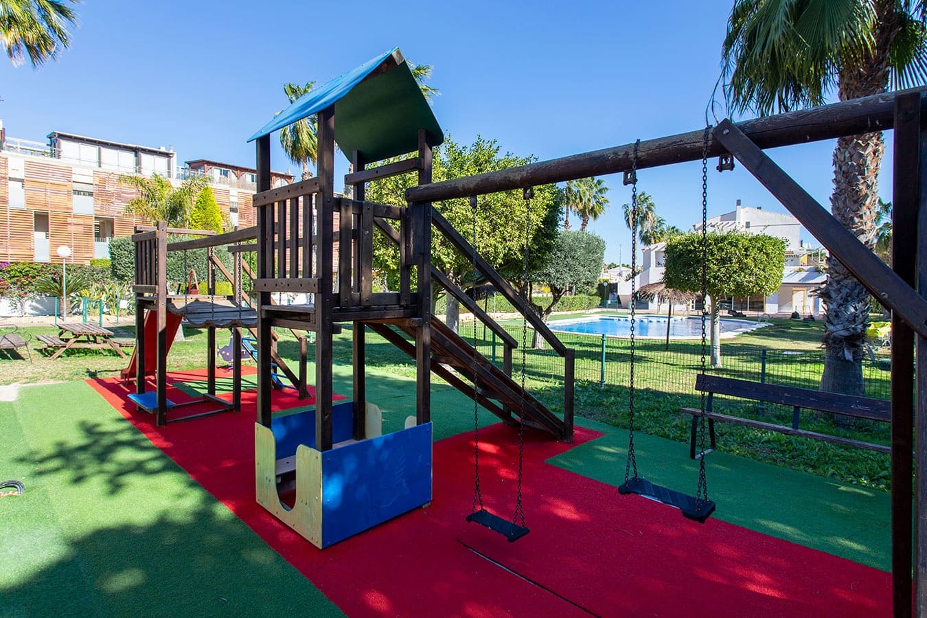 3 bedroom Bungalow for sale in Alicante / Alacant city with pool garage - € 599,000 (Ref: 9558797)