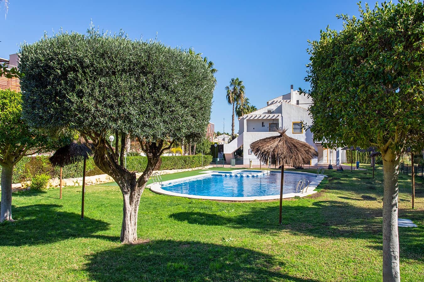 3 bedroom Bungalow for sale in Alicante / Alacant city with pool garage - € 599,000 (Ref: 9558797)