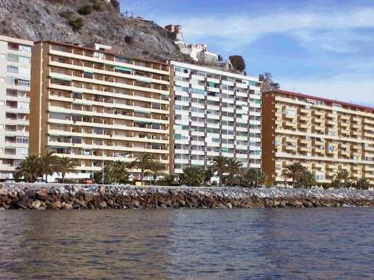 1 quarto Apartamento para arrendamento para férias em Almunecar com Garagem - 330 € (Ref: 3095235)