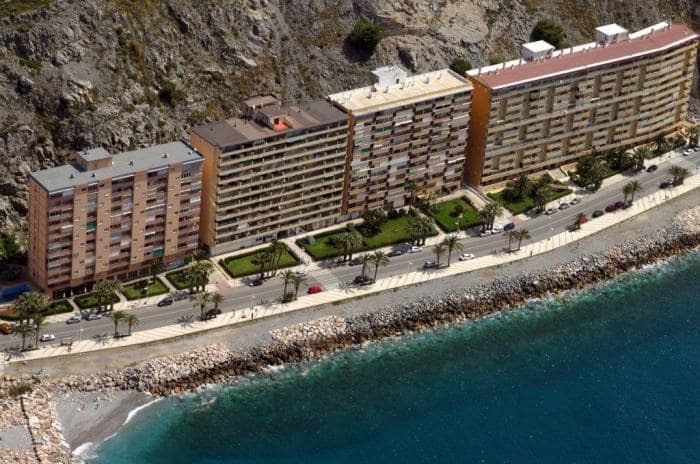 1 quarto Apartamento para arrendamento para férias em Almunecar com Garagem - 330 € (Ref: 3095235)